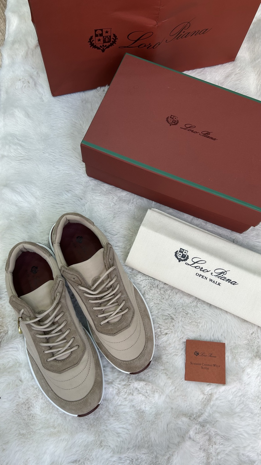 Sneaker Weekend Walk
